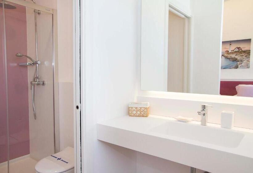 豪华房间, Romantic Los 5 Sentidos