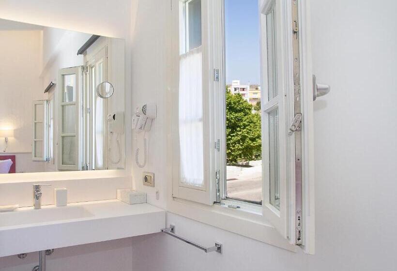 豪华房间, Romantic Los 5 Sentidos