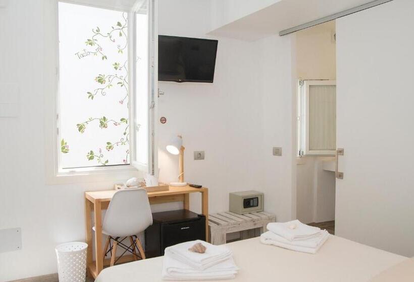 标准间, Romantic Los 5 Sentidos