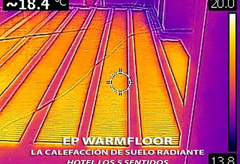 小型套房, Romantic Los 5 Sentidos