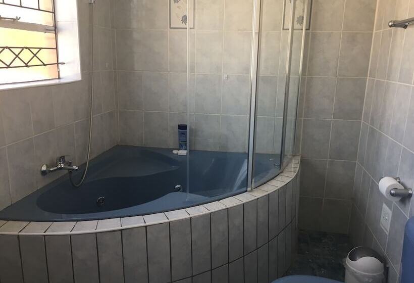 اتاق استاندارد, Noble Hearts Bed & Breakfast