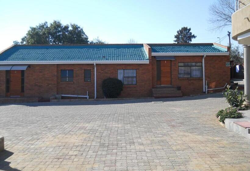 اتاق استاندارد, Noble Hearts Bed & Breakfast