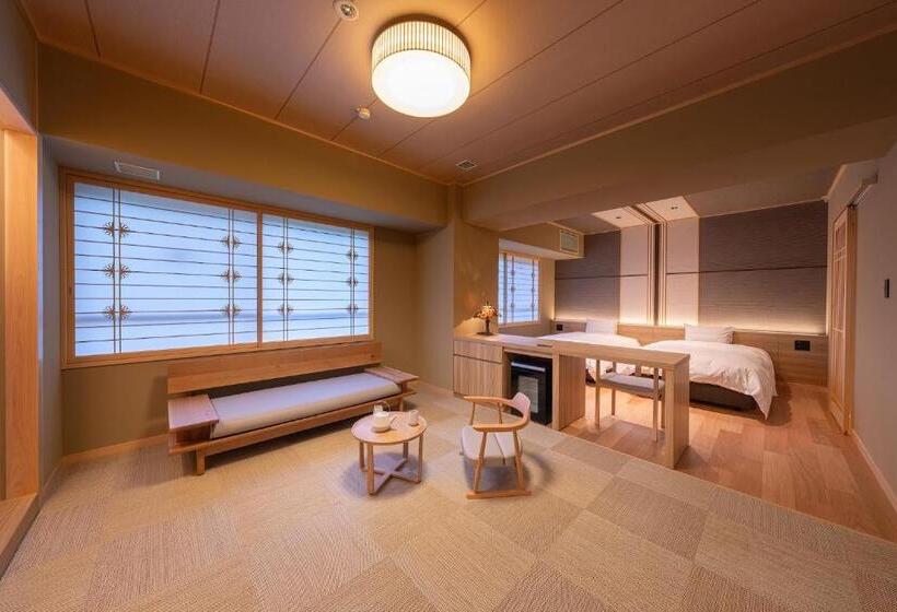 غرفة ديلوكس رباعية, 猿投温泉金泉閣