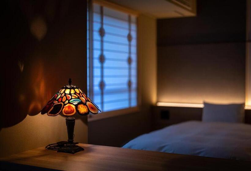 غرفة ديلوكس رباعية, 猿投温泉金泉閣