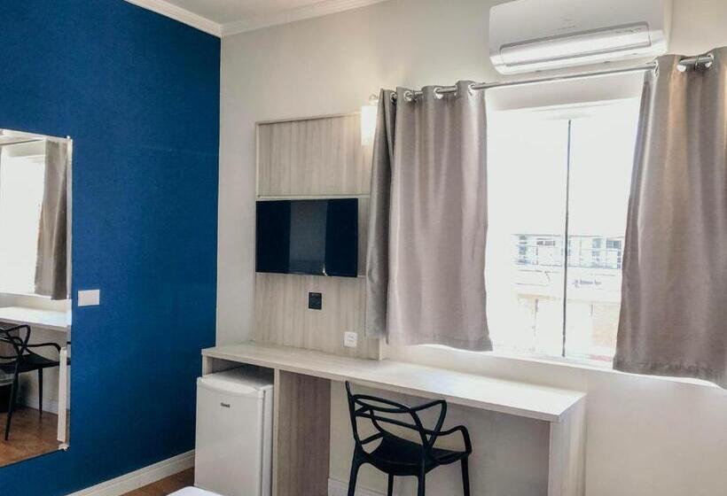 غرفة قياسية ثلاثية, Sense Hotel Araucária