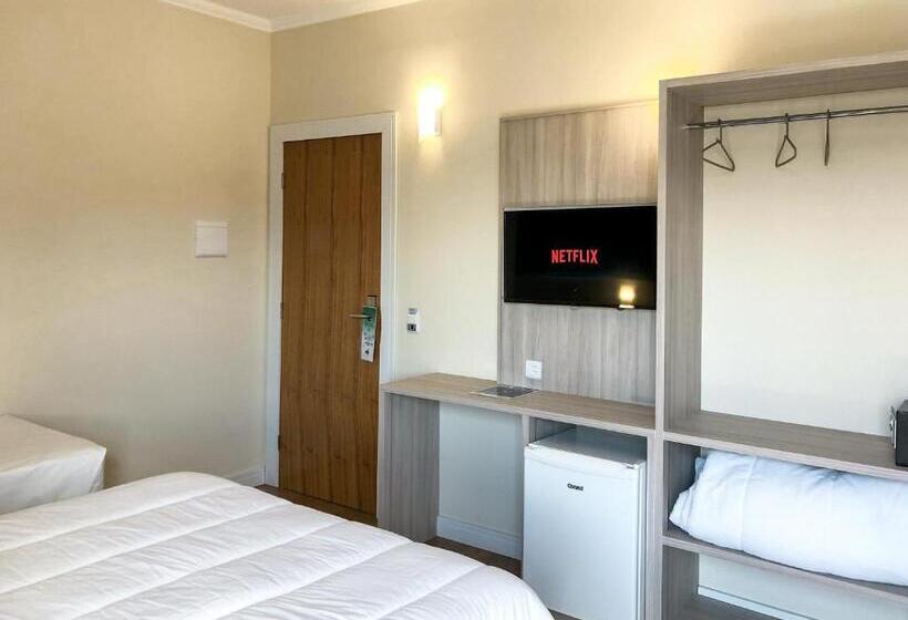 غرفة قياسية ثلاثية, Sense Hotel Araucária