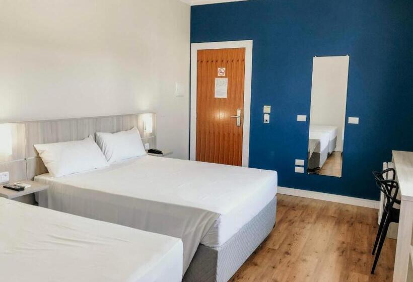 غرفة قياسية ثلاثية, Sense Hotel Araucária