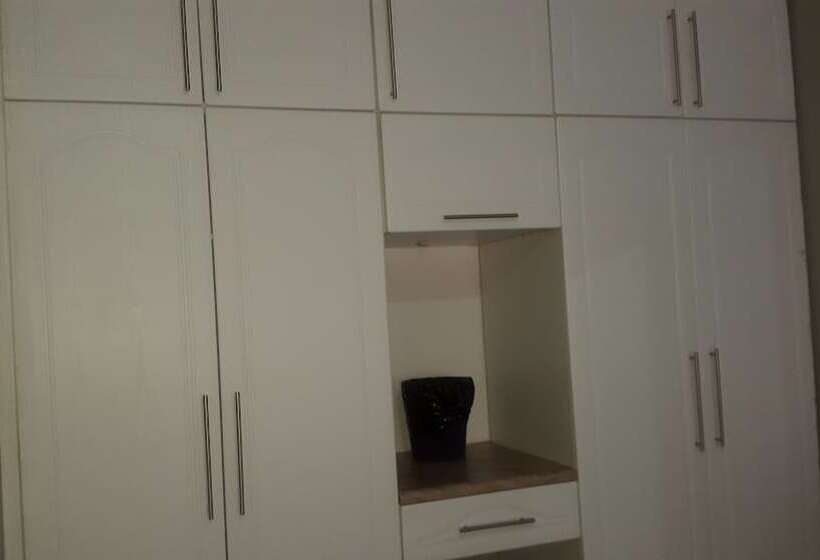 اتاق استاندارد, Tintech Bed & Breakfast