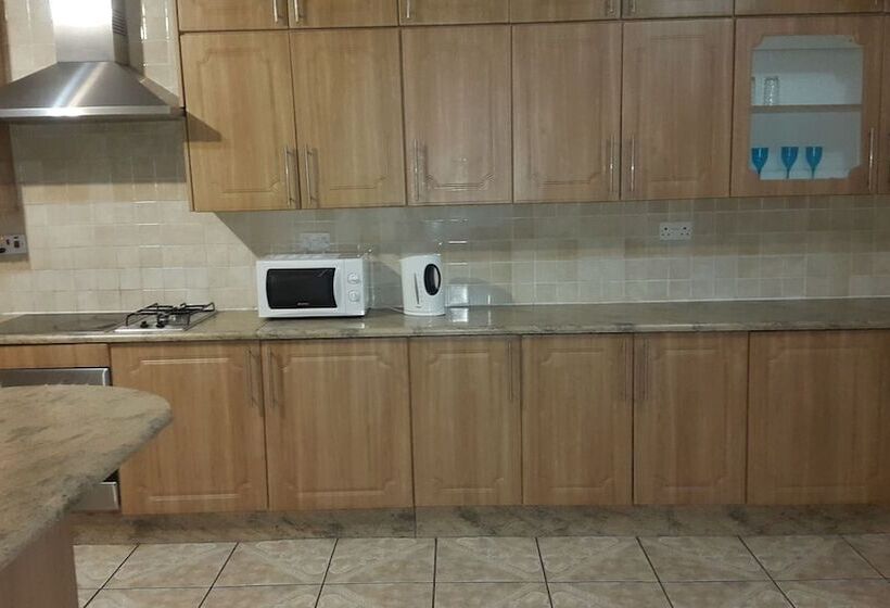 اتاق استاندارد, Tintech Bed & Breakfast