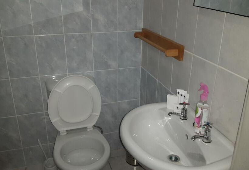 اتاق لوکس, Tintech Bed & Breakfast