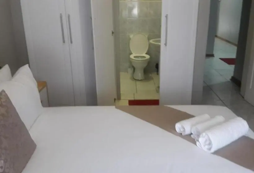 اتاق استاندارد, Tintech Bed & Breakfast