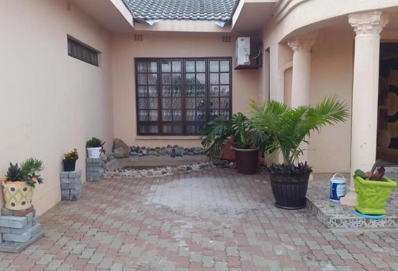 اتاق استاندارد, Tintech Bed & Breakfast