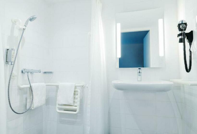 Camera Standard Accessibile ai Disabili, B&b Hotel Zürich Airport