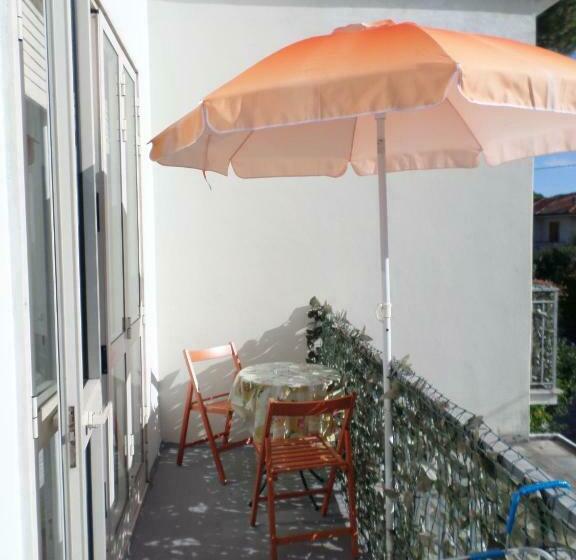 اتاق استاندارد با بالکن, Le Midi Versilia