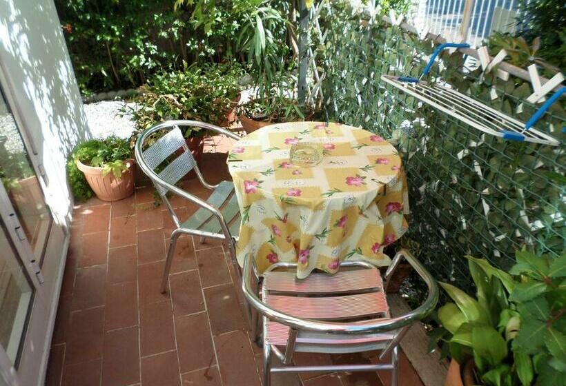 Camera Tripla Classica con Balcone, Le Midi Versilia