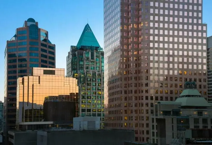 استودیوی استاندارد, Exchange Hotel Vancouver