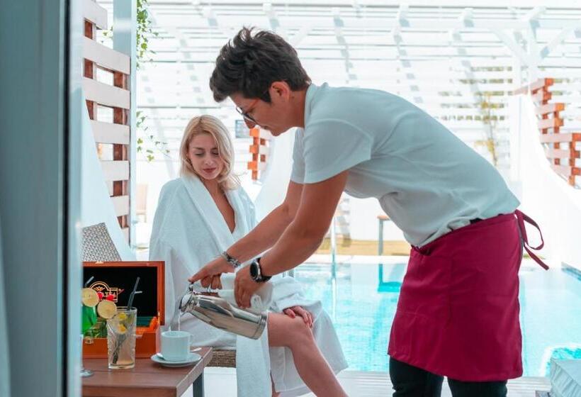 سوئیت جونیور با استخر, Aloe Hotel   Adults Only