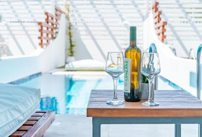 配有游泳池的小型套房, Aloe Hotel   Adults Only