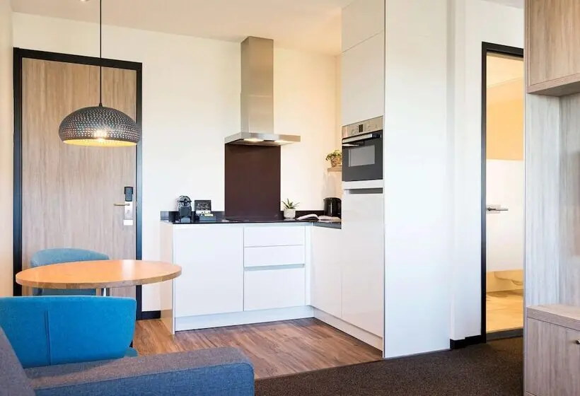 スタンダードスタジオ, Adagio Amsterdam City South
