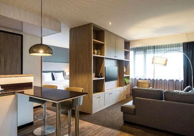 スタンダードスタジオ, Adagio Amsterdam City South