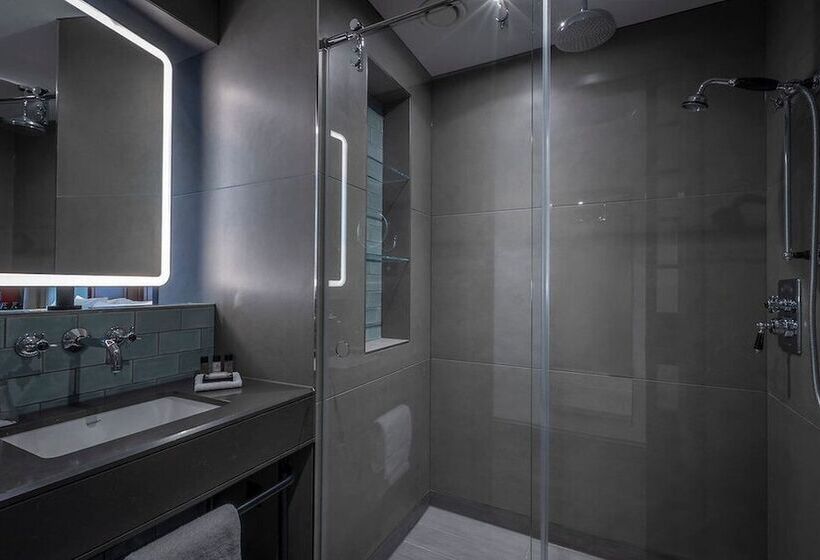 غرفة تنفيذية, Clayton Hotel City Of London