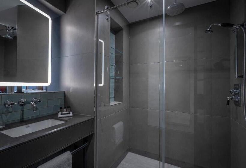 غرفة ديلوكس عائلية, Clayton Hotel City Of London