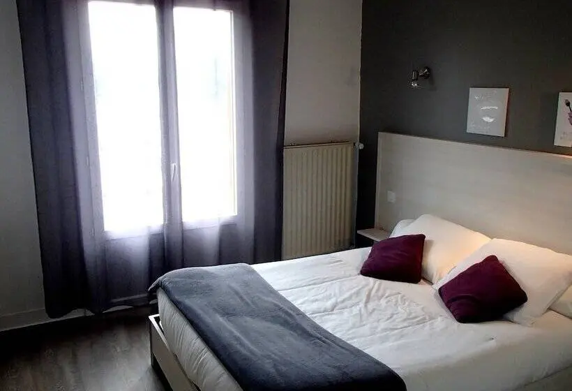 スタンダードトリプルルーム, Logis Hôtel Le Pont D Arcole