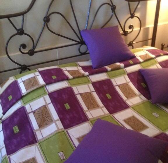 بانگلوی لوکس, Maison Couleur Passion