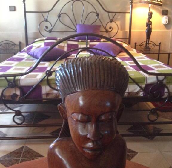 بانگلوی لوکس, Maison Couleur Passion