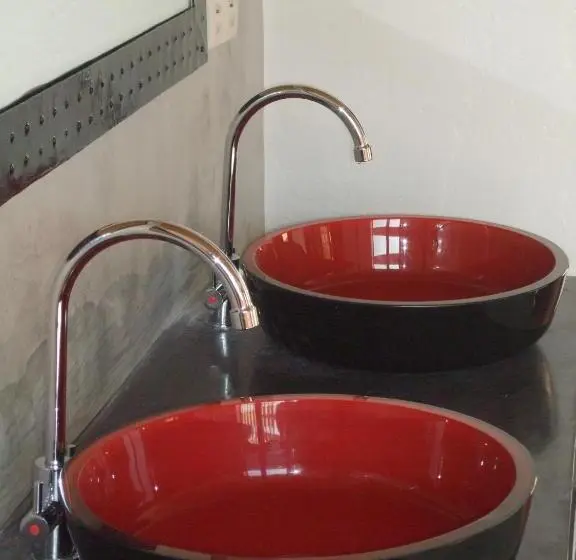 بانگلوی استاندارد 2 خوابه, Maison Couleur Passion