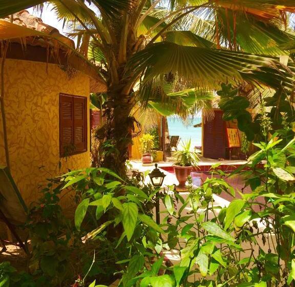 بانگلوی استاندارد 2 خوابه, Maison Couleur Passion