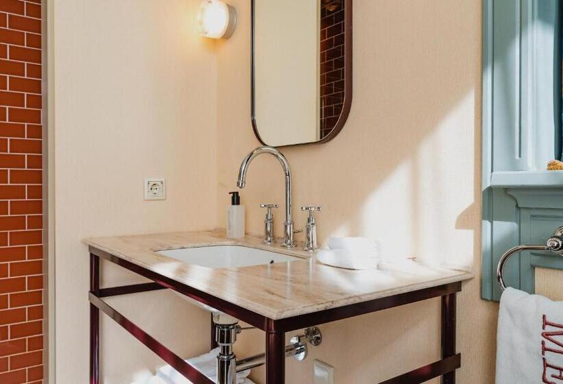 コンフォートルーム, Mercier