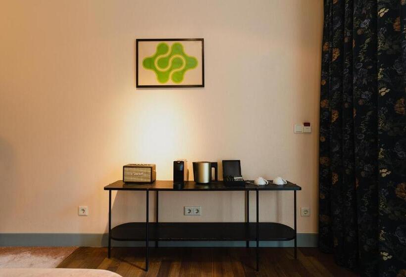 デラックスルーム, Mercier