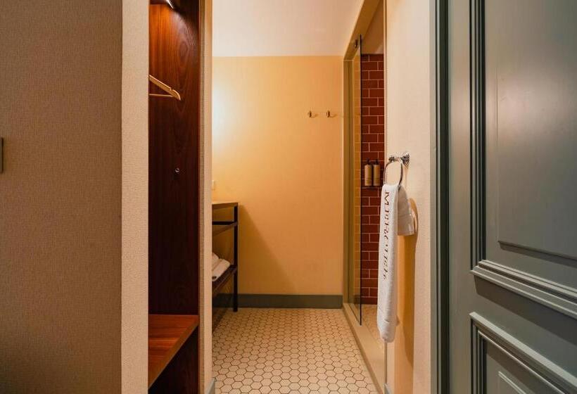 デラックスルーム, Mercier