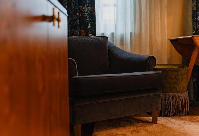 ジュニアスイート, Mercier