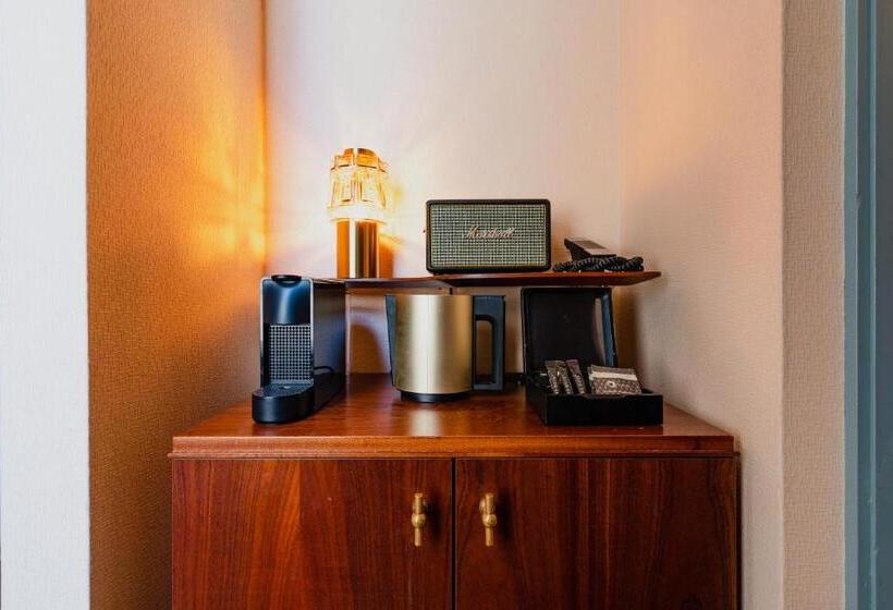 ベーシックルーム, Mercier