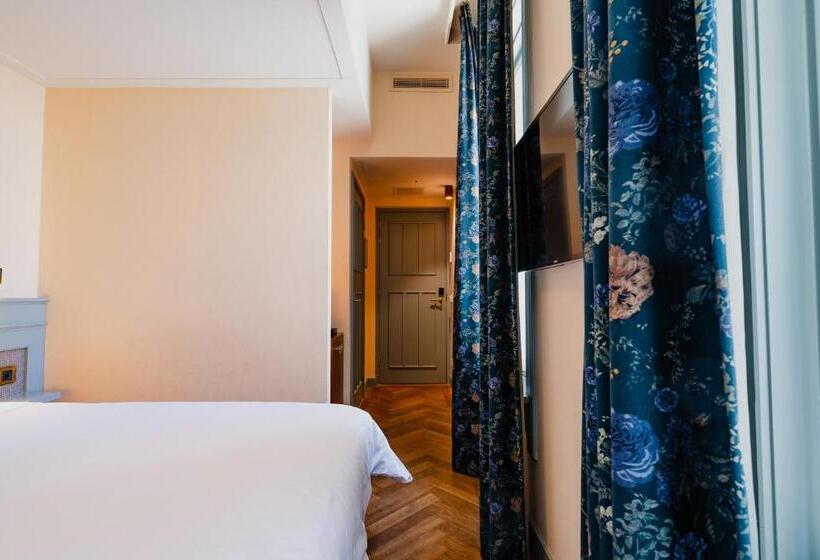 ベーシックルーム, Mercier