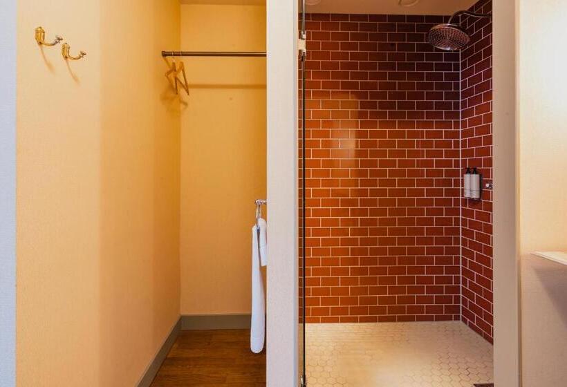 デラックスルーム, Mercier