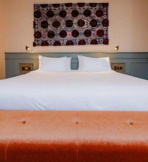 ジュニアスイート, Mercier