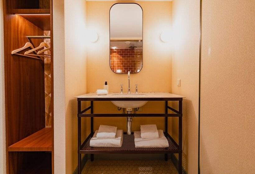 デラックスルーム, Mercier