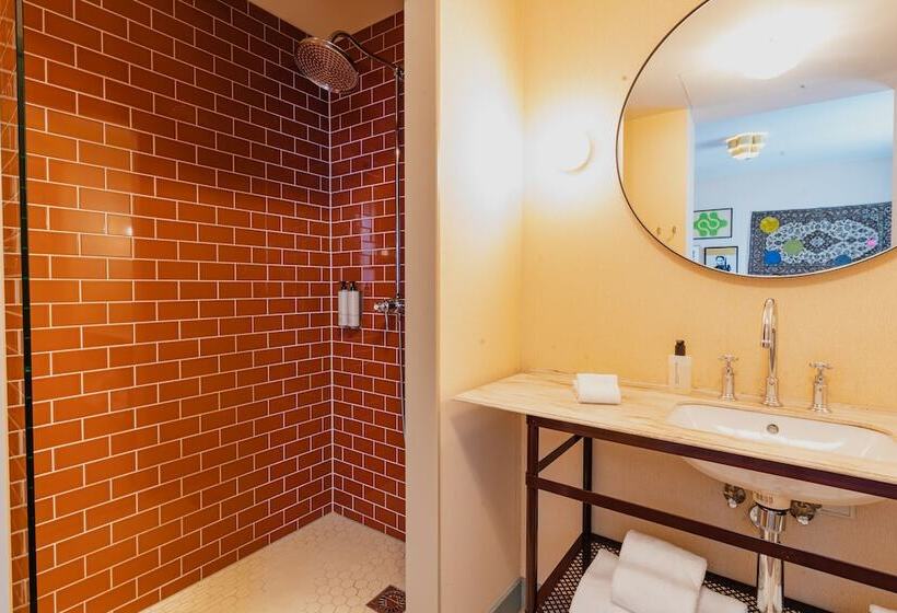 デラックスルーム, Mercier