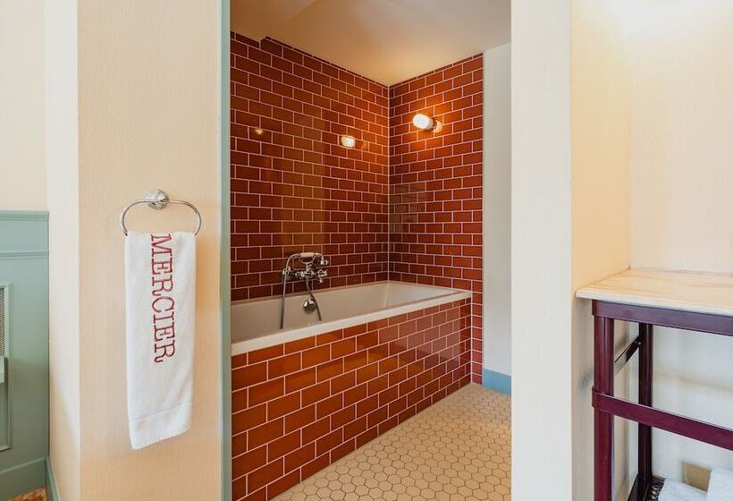 スーペリアースイート, Mercier