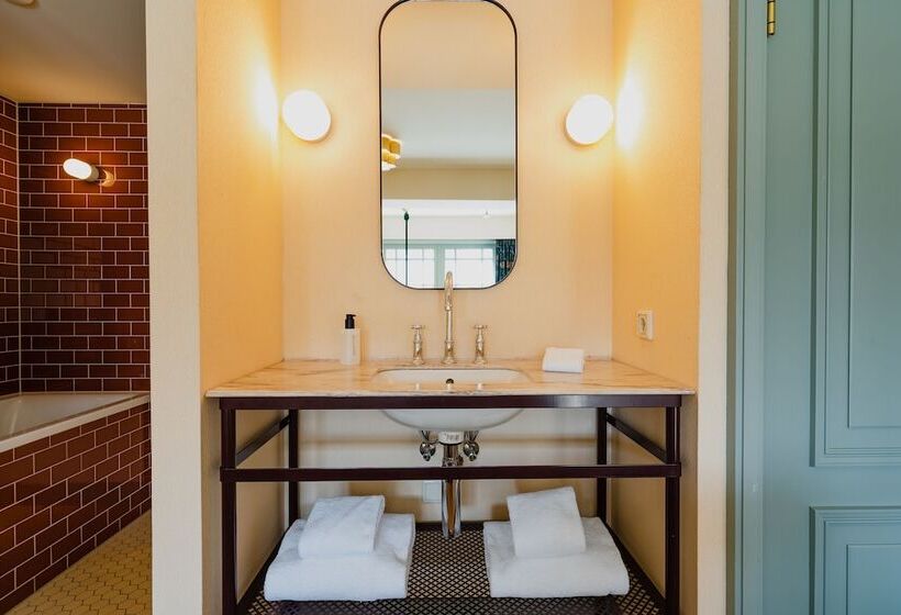 スーペリアースイート, Mercier