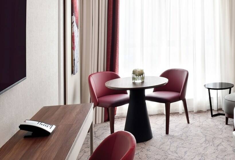 Номер Deluxe, Mövenpick Hotel Apartments Downtown Dubai