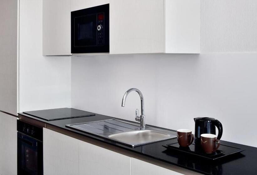 اتاق لوکس با تخت بزرگ, Mövenpick Hotel Apartments Downtown Dubai