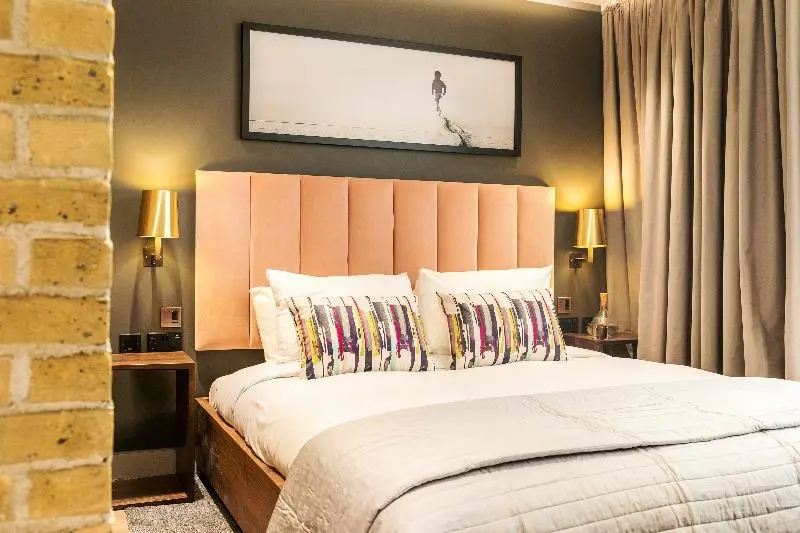 Premium Studio, Native Bankside