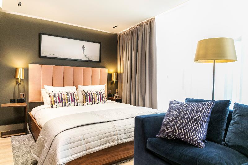 إستوديو بريميوم, Native Bankside