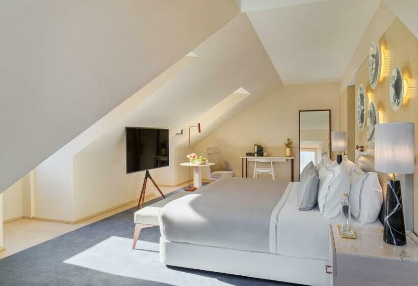 اتاق لوکس, The One Palácio da Anunciada