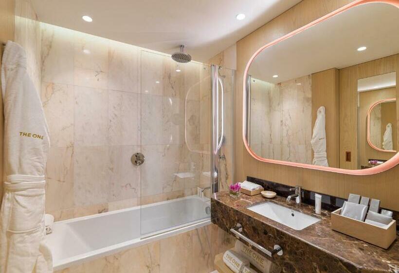 اتاق لوکس با چشمانداز باغ, The One Palácio da Anunciada