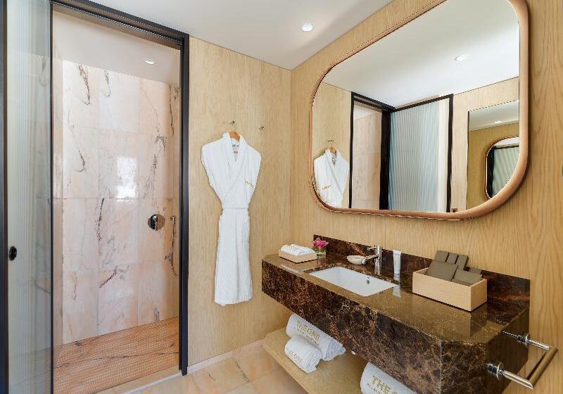 اتاق لوکس با چشمانداز باغ, The One Palácio da Anunciada